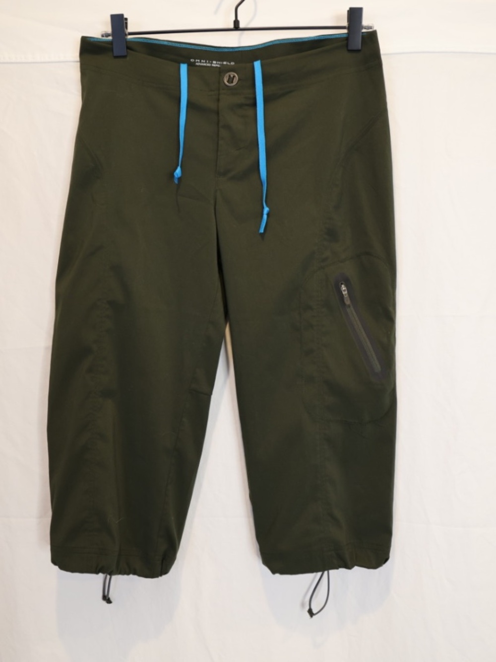 Columbia All Seasons Capris Pants Women Sz 6 Cypress Green Omni-Shield